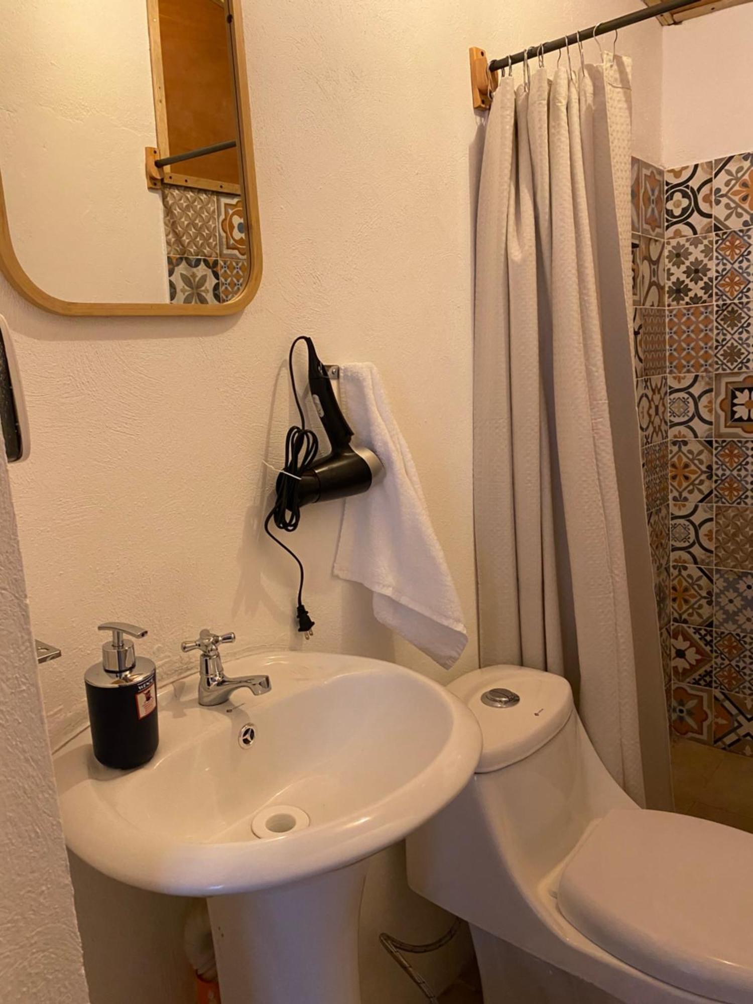 El Chirris B&B San Juan La Laguna Eksteriør billede